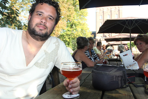 bebendo-cerveja-la-trappe