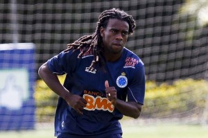 Tinga-Treino-Cruzeiro-Washington-AlvesVIPCOMM_LANIMA20120522_0100_26