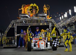 Sambódromo em 30 Atos: “O trigésimo-primeiro ato de um templo” utijuca2014b
