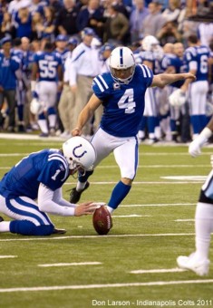 2011_1218_TEN104_larson--nfl_large_580_1000