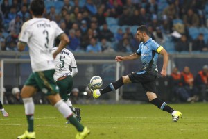 LU_GremioxPalmeiras_Foto_Lucas_Uebel_20-06-2015_001-850x567