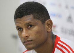 Editoria de Raiva Marcio Araujoot