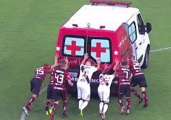 Pobre futebol pobre Arame